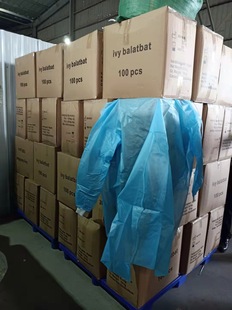 Disposable blue yellow pp + PE coated waterproof dustproof coated knitted cuff isolation clothing in stock