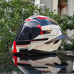 オートバイヘルメット男性と女性のフルフェイス夏オートバイガンダムパーソナライズされた大型テールウィング Bluetooth 3C 認証国家標準 A