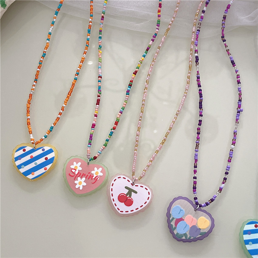 Cute Heart Shape Plastic Resin Beaded Necklace display picture 3