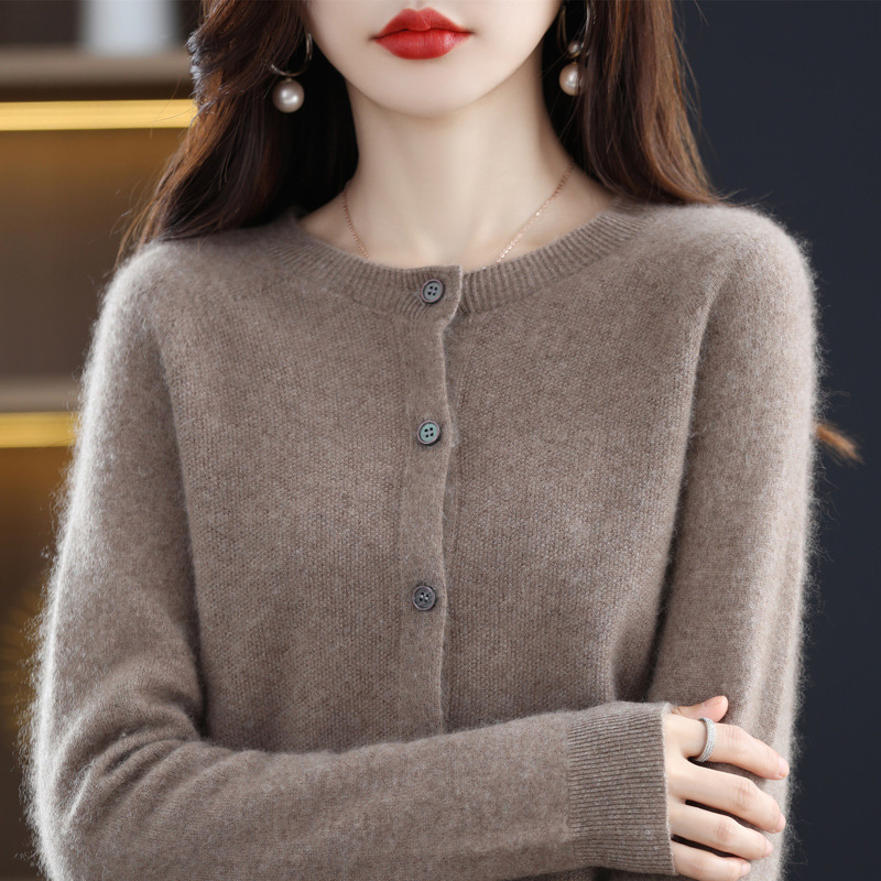 Autumn woolen short cardigan with a round collar