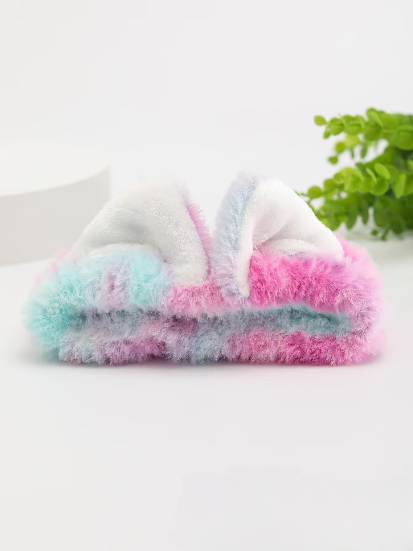 Otoño y invierno dibujos animados peluche lavar la cara cinturón de cabello máscara de mujer lavar la cara cinturón de cabello impermeable estereoscópico impermeable adornamientos de cabello al por mayor