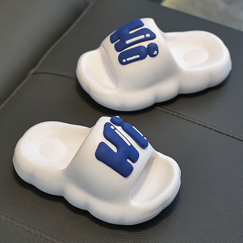 Children's Slippers Summer 2026 New Style Boys' Indoor Home Bath Non-Slip Slippers for Girls and Kidsren Family Outdoor Wear Slippers Children's Slippers Summer 2026 New Style Boys' Indoor Home Bath Non-Slip Slippers for Girls and Kidsren Family Outdoor Wear Slippers