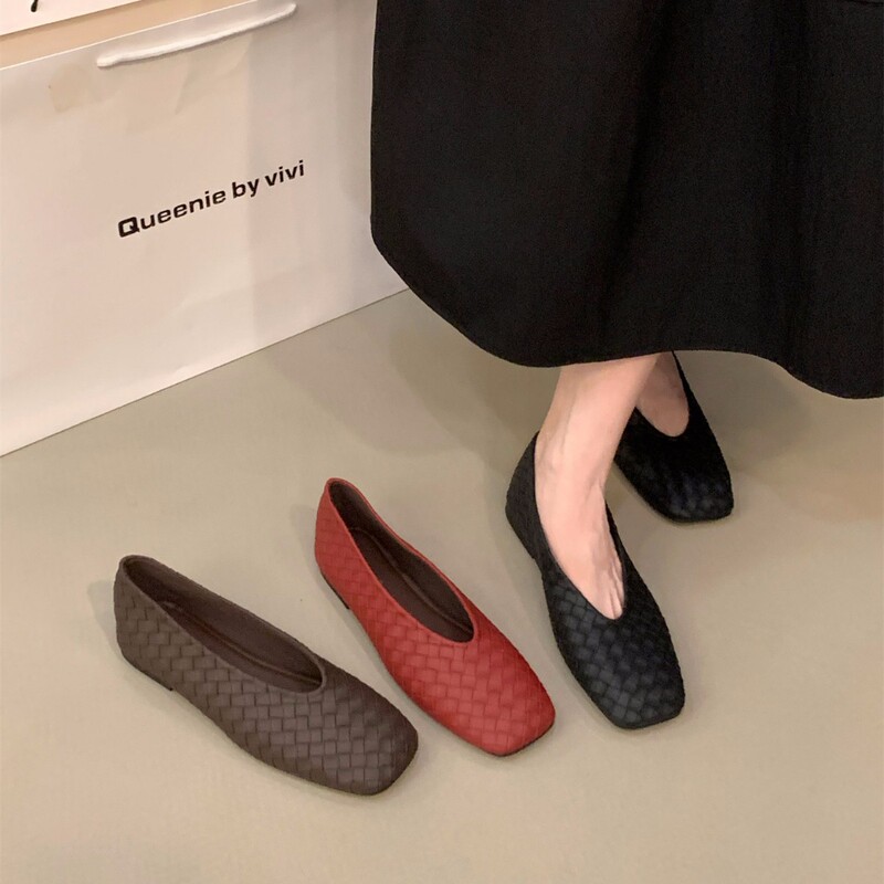 French-Style Flat-Soled Retro Woven Square-Toe Single Shoes for Women, 2025 Spring and Autum Soft-Soled Non-Tiring Black Work Shoes