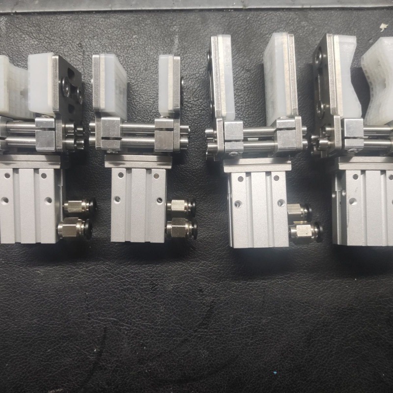 气动机械手配件自动化气缸平行夹抱具治具夹爪多功能固定调节夹具