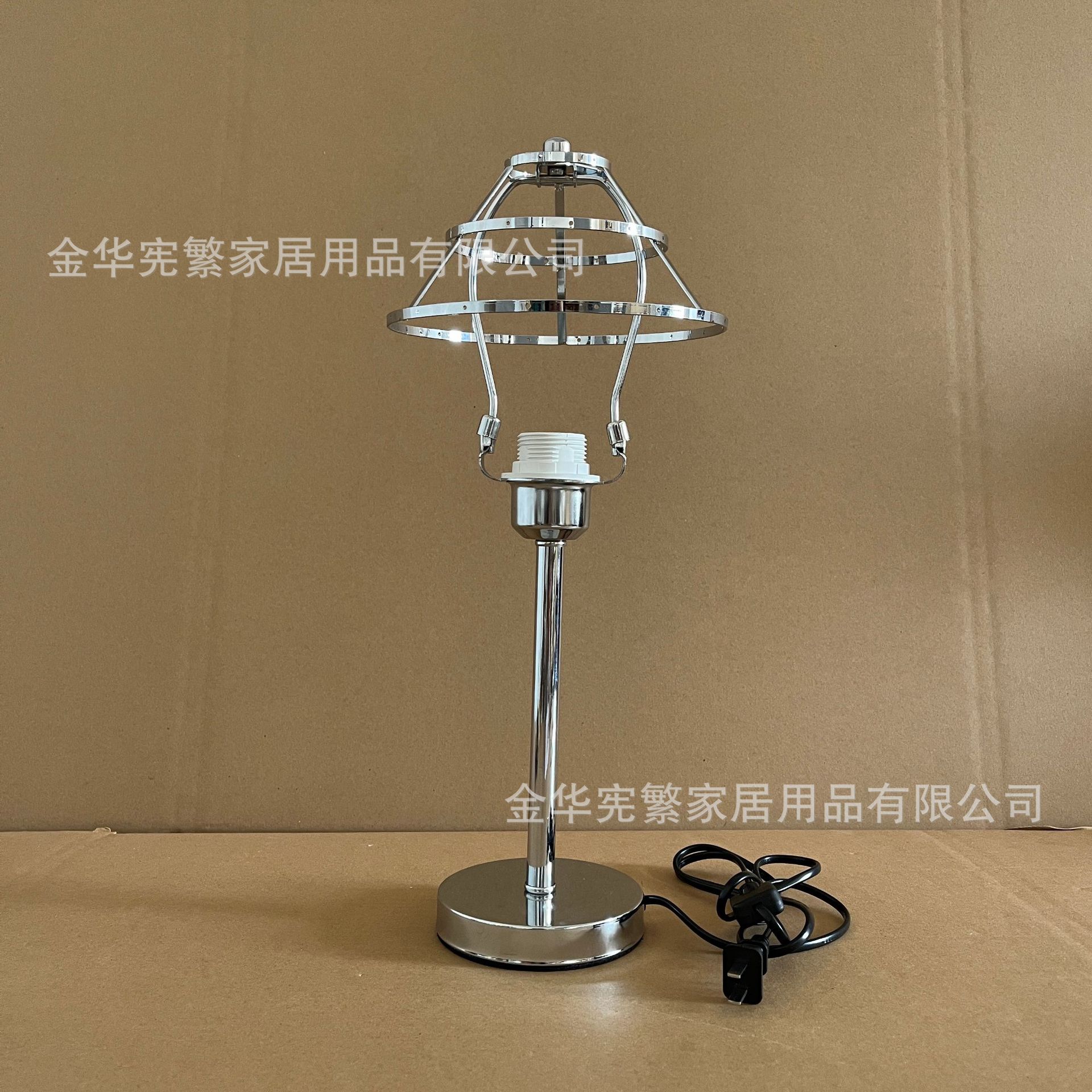 Accesorios de lámparas de escritorio transfronterizas Xianfeng recomendados Diy hierro marco base de poste de metal recto con interruptor de botón de alambre