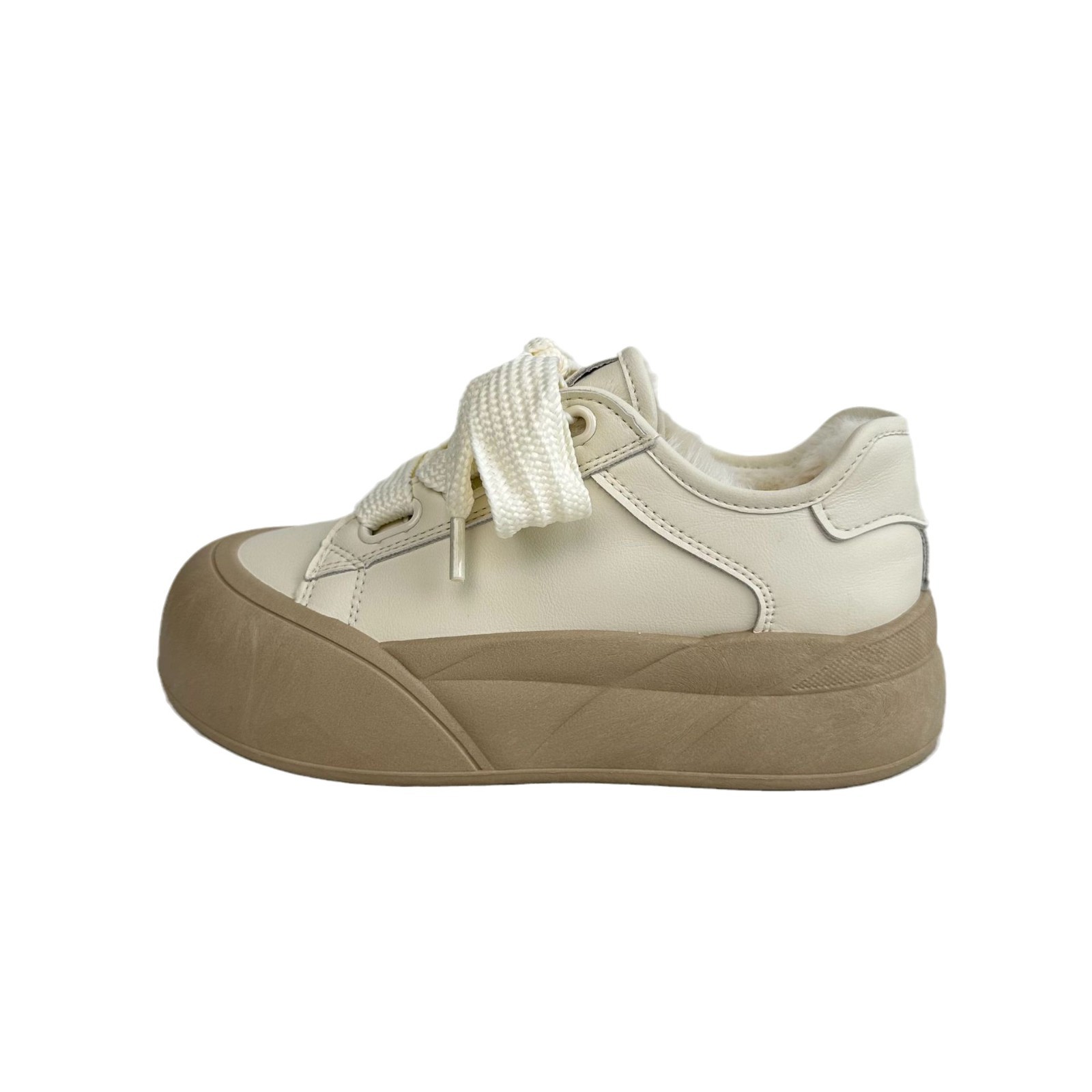 Zapatos de skate cálidos de fondo grueso de ondas distantes, zapatos blancos de mujer, zapatos de invierno coreanos de nicho, zapatos de mujer