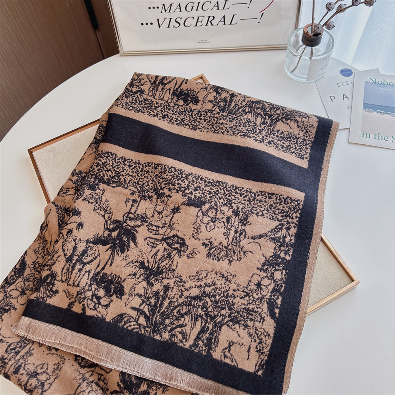 Sciarpa con frange in jacquard double face in stile etnico retrò autunno e inverno_voghion.com