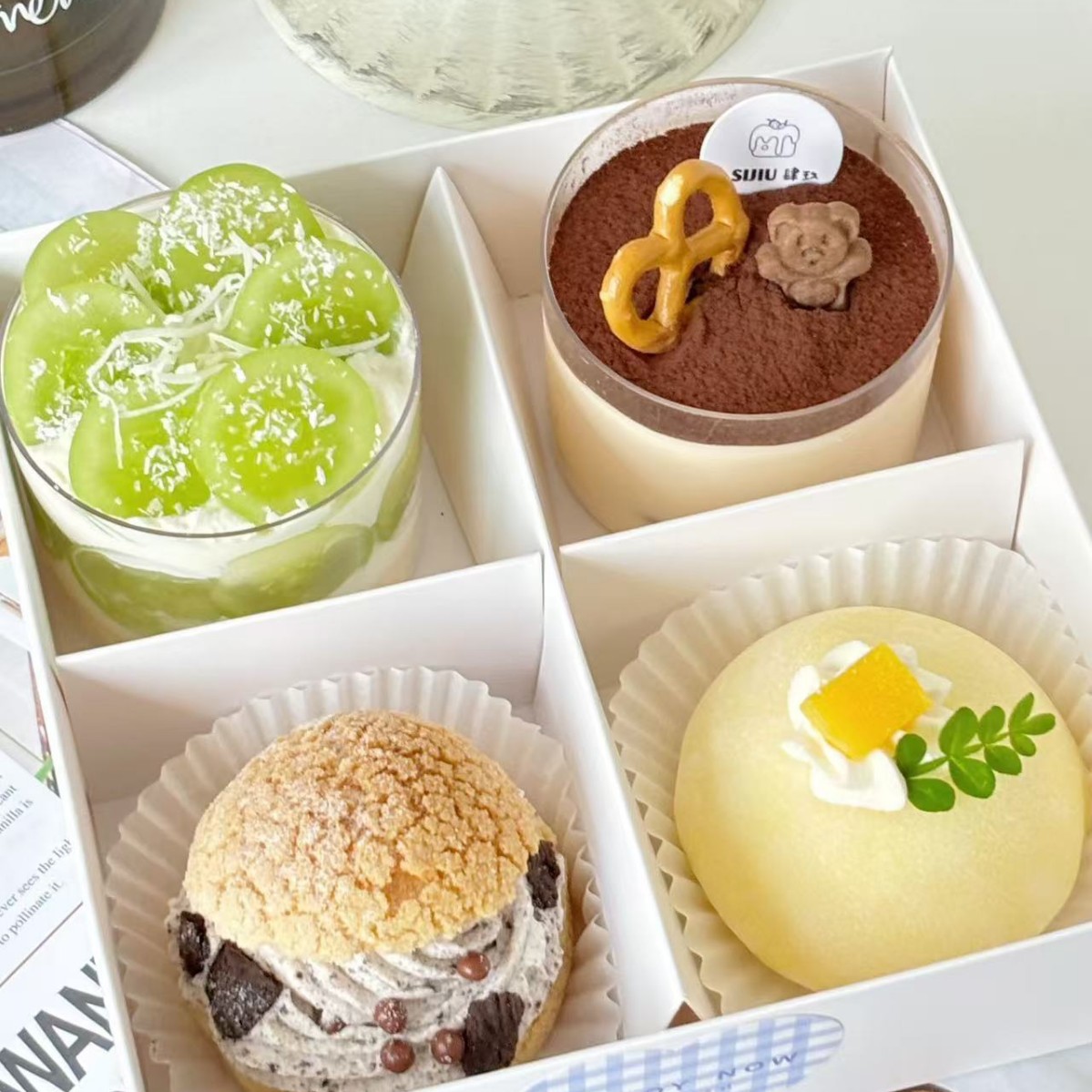 甜品盒子包装盒四六宫格烘焙西点下午茶纸杯蛋糕泡芙透明打包盒