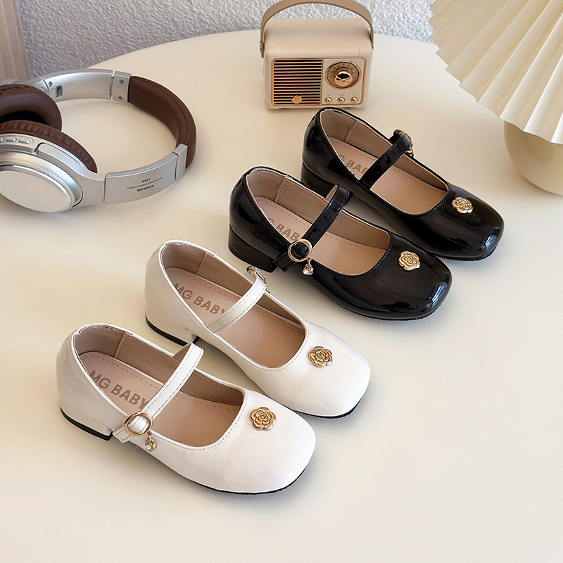 Girls' Leather Shoes 2025 Summer New Fashion Versatile Children's Performance Leather Shoes Korean Style Shallow Mouth Little Girls' Flats