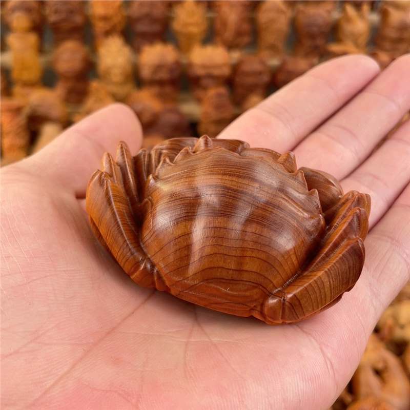 天然モミの木彫り、高油古材、八方来財、カニの手持ち品、世界の文具、工芸品|undefined