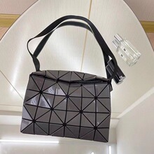 盒子包磨砂枕头包单肩斜挎相机包哑光百搭通勤小方包腋下女包Bao