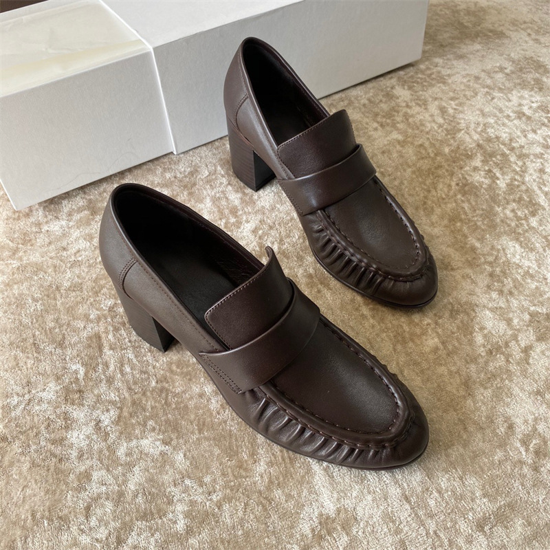 CHUN YUAN RETRO * COWHIDE PLEATED HIGH HEEL LOAFERS 라운드 발가락 가죽 편안한 슬립 온 두꺼운 힐 여성 싱글 슈즈