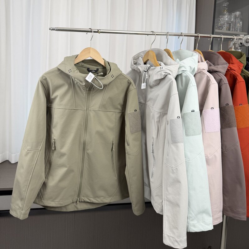 Lightweight! Windproof, wear-resistant, and water-repellent! Autumn men's and women's outdoor tactical softshell jacket Lightweight! Windproof, wear-resistant, and water-repellent! Autumn men's and women's outdoor tactical softshell jacket