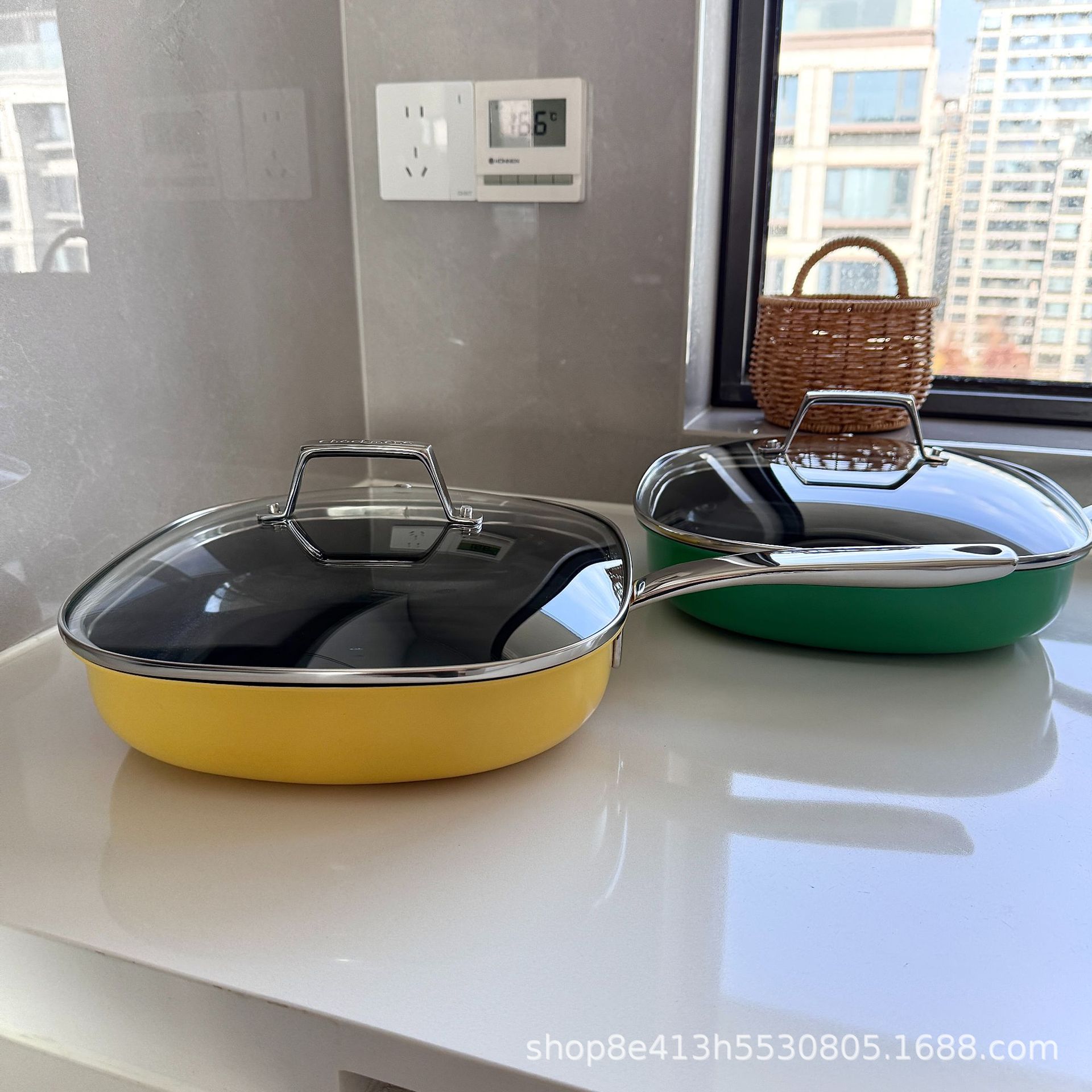 Zhuo Deming 18 / 10 acero inoxidable color sartén cuadrada antiadherente 24.5cm sartén casera con cubierta