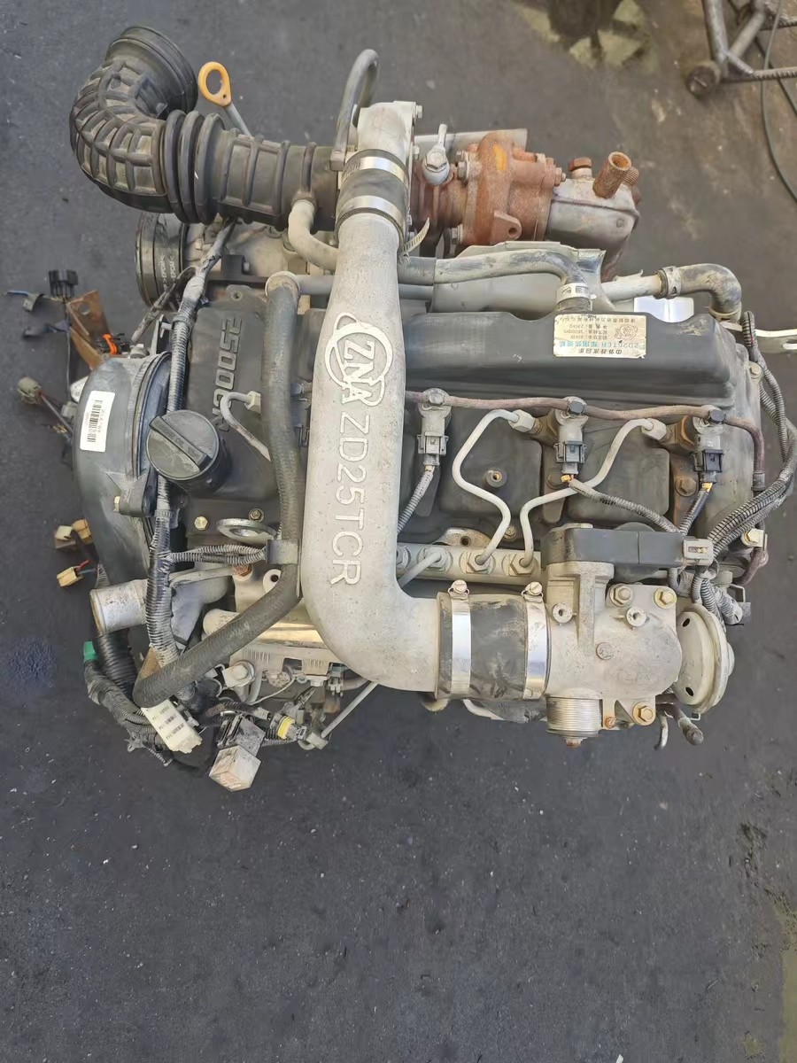 Suitable for Nissan Pickup Engine Assembly Qd32Qd80-T Odin Ruiqi Zd25 Paladin D22 2.4