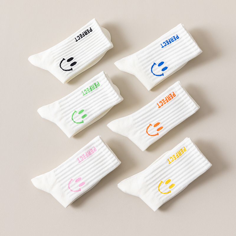 Smiley face socks creative niche fashion Korean style mid-calf length socks simple versatile striped jk fashion socks wholesale Zhuji socks