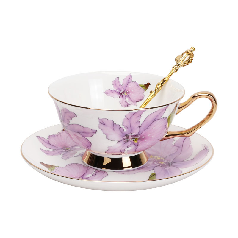 Taza de café exquisita de porcelana de hueso, platillo, taza de té negro de cerámica, regalo, taza de agua de porcelana de hueso de alta gama, juego de regalo
