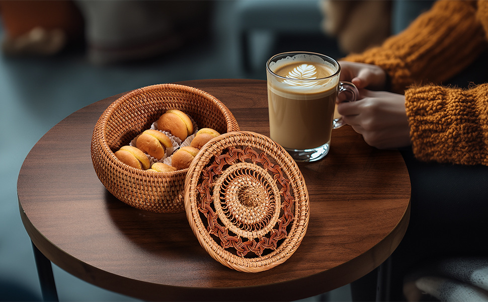 small basket with lid