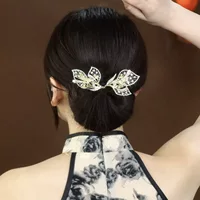 Платиновая винтажная заколка для волос Calla Lily для женщин, новый элегантный и стильный модный универсальный аксессуар для волос с закрученной клипсой.