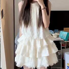 法式小香风挂脖连衣裙女夏季新款收腰显瘦富家千金名媛气质裙