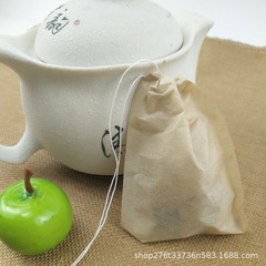 本色のろ紙は線を引いてお茶の袋を浸します。