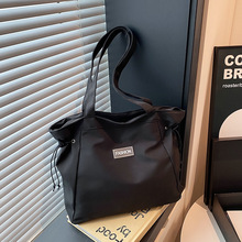 ����Ů������2025�¿�W�����μ�б���ُ����n�����e��ˮ���ذ�