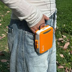 国境を越えて爆発したカラーテープ機は、イヤホン付き携帯ラジオテープ機の英語聴力プレーヤーをウォークマンしている