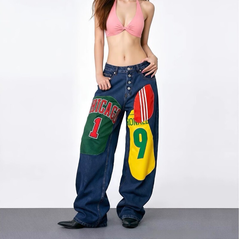 Celebrity-inspired street style cartoon print patchwork contrasting wide-leg jeans, trendy hip-hop cool straight-leg pants Celebrity-inspired street style cartoon print patchwork contrasting wide-leg jeans, trendy hip-hop cool straight-leg pants