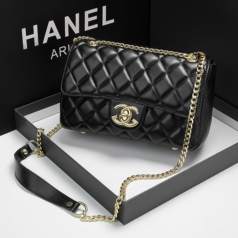 Genuine Leather Rhombus Chain Bag, Trendy and Versatile, European and American High-End Style, Sheepskin Pattern, Large Capacity Crossbody Bag, New Light Luxury Model Genuine Leather Rhombus Chain Bag, Trendy and Versatile, European and American High-End Style, Sheepskin Pattern, Large Capacity Crossbody Bag, New Light Luxury Model