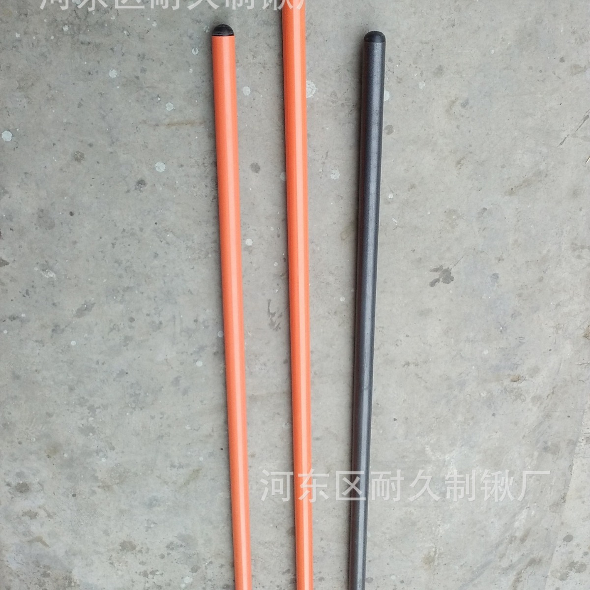 兄弟锹业生产木锹把 铁管锨把 消防把 长距不等的木杆 塑料耙子