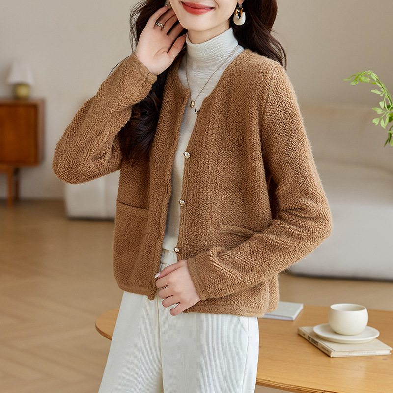 Solid color short autumn cardigan with a round collar