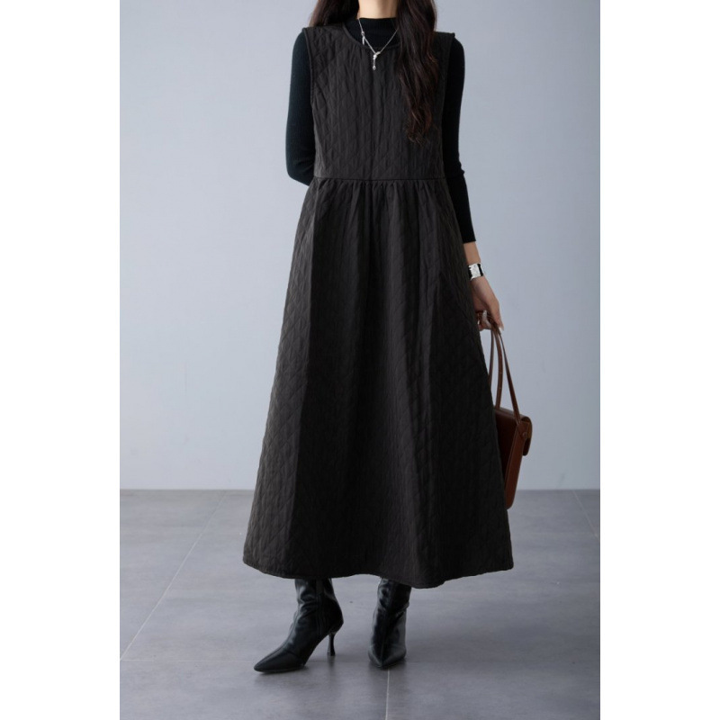 2026 New Japanese Style Sleeveless Black and White Padded Long Dress for Women 2026 New Japanese Style Sleeveless Black and White Padded Long Dress for Women