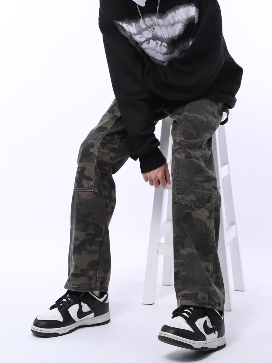 Camouflage jeans
