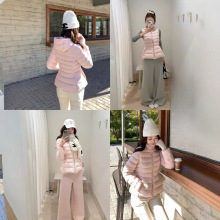 彧言 新国标90鹅绒连帽短款修身排骨羽绒服女小蛮腰轻薄26新外套