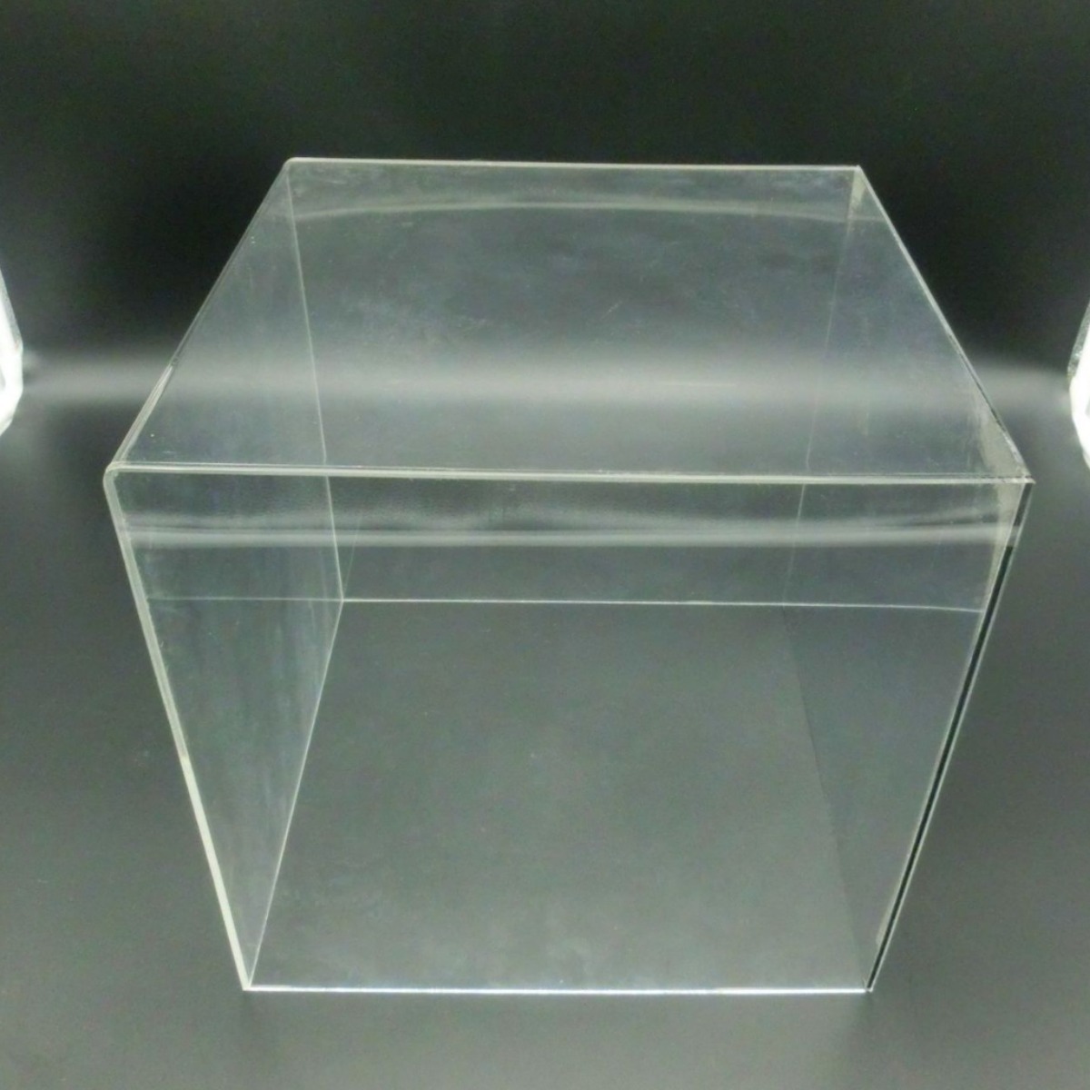 亚克力透明盒子手办模型防尘展示盒 有机玻璃板塑料收纳箱