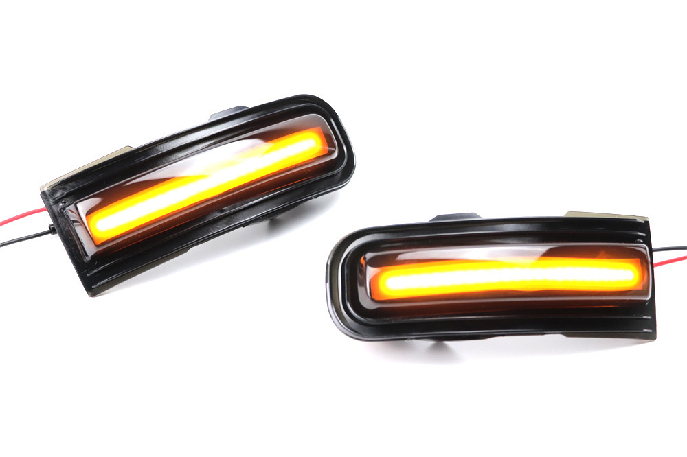 Suitable for Jeep 15-22 Renegade Led Reversing Mirror Rearview Mirror Yellow Light Flowing Water Turn Signal Light