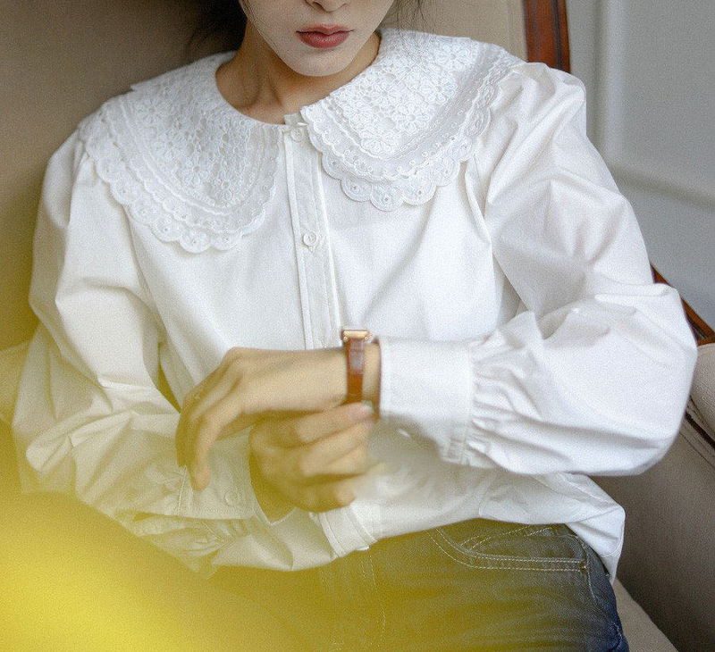 White Doll Collar Loose Long-Sleeve Shirt for Women, New Style with Intricate Embroidery and Simple Patchwork, Suitable for Commuting and Age-Reducing Effect