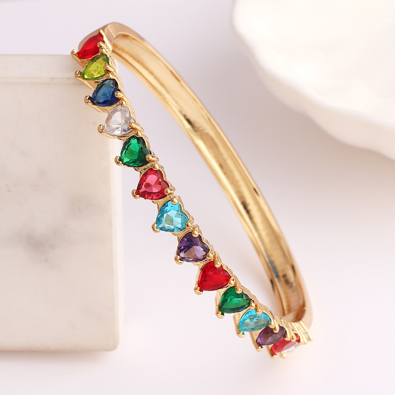 Fashion Heart Shape Copper Inlay Zircon Bangle