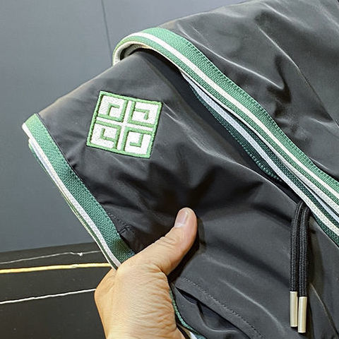 Trendige gestreifte Eisseiden-Freizeithose für Herren im Sommer, lockere und vielseitige Sport-Kurzhose mit Kapuze_voghion.com