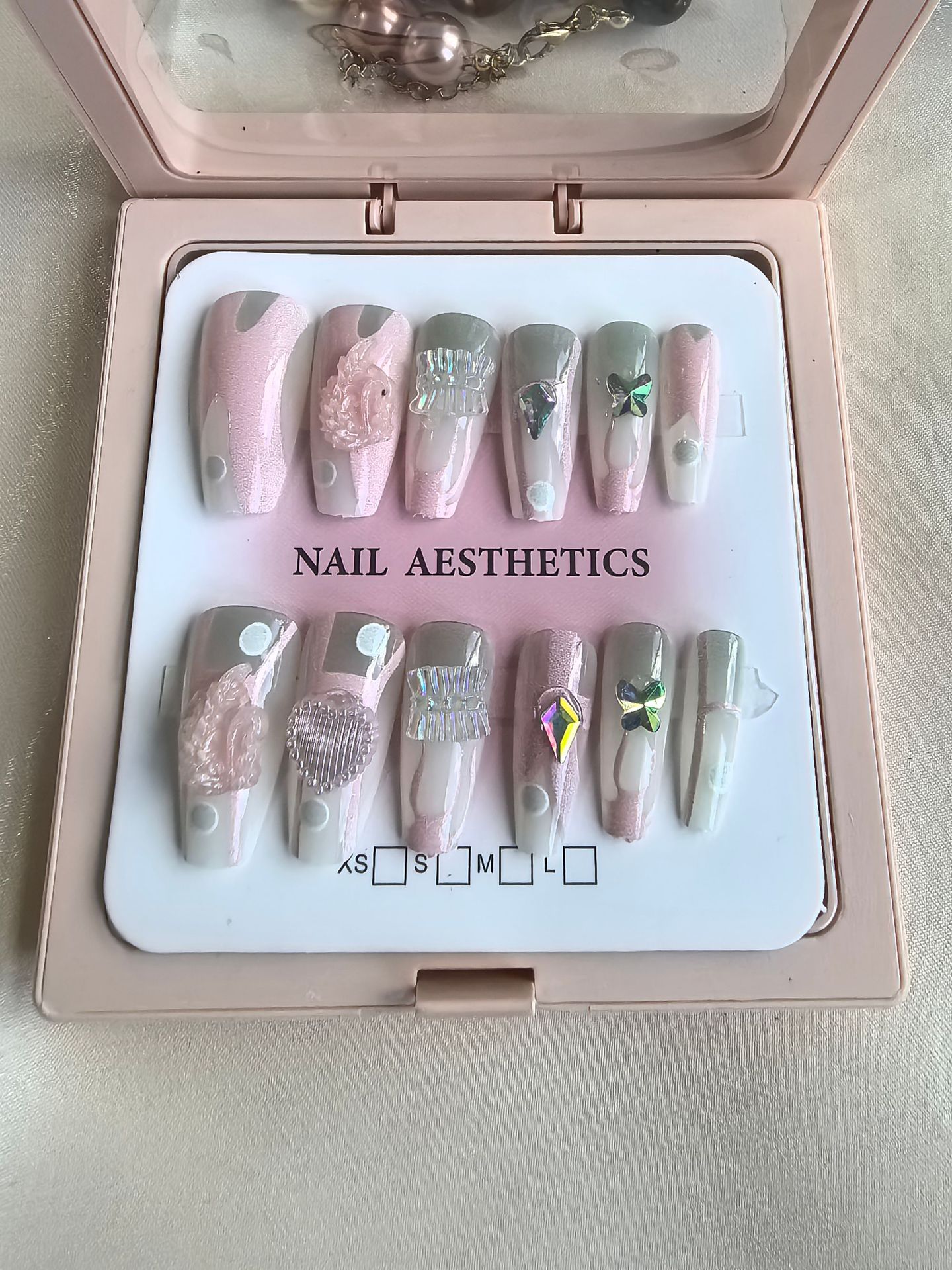 Caja de exhibición marco de fotos más taladro manicure suministro fuente de uñas DIY francés color delgado manicure falso salón al por mayor