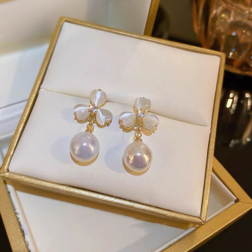 S925 Silver Needle Cat's Eye Stud Earrings Clover Pearl Earrings Korean Style Small Fragrance Style High-end Niche Design Earrings