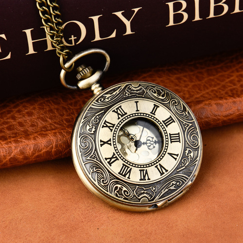 Nostalgic pocket watch, classical large gold-faced Roman pocket watch, cross-border Roman scale pocket watch, bronze pocket watch 8046