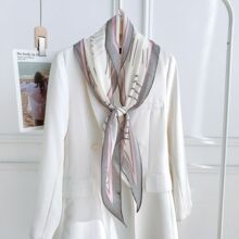 ���ź��ξ��l��ӡ���ļ��r�аٴ�С�z��Ů�L�l����б�ǽ�����͸��