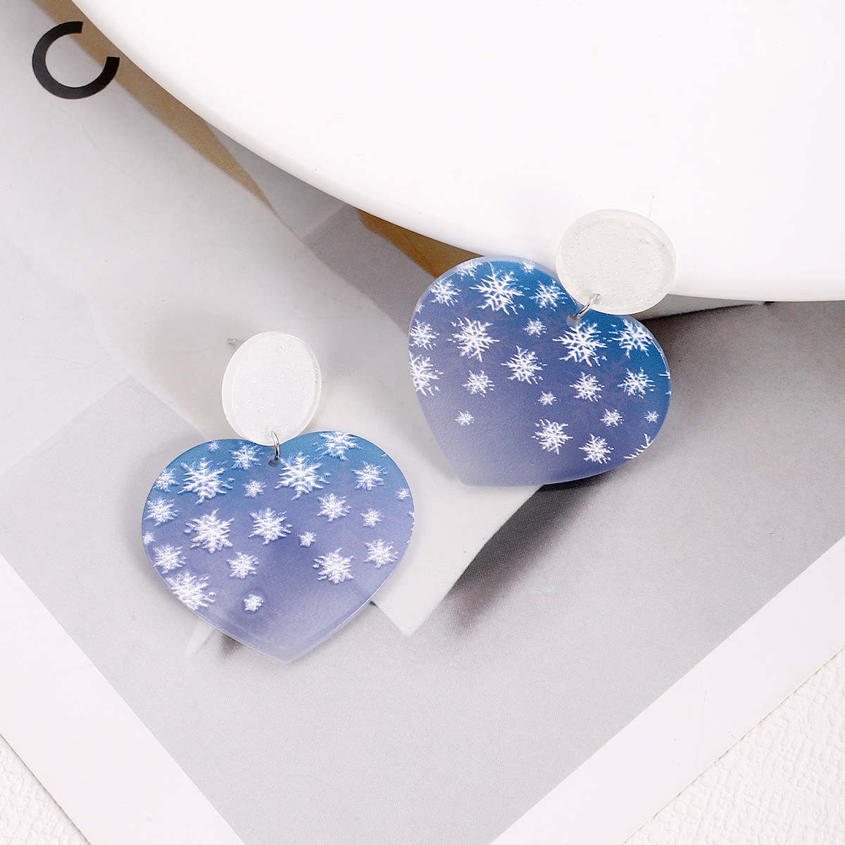 1 Pair Quantity Fashion Heart Shape Snowflake Plastic Printing Women's Drop Earrings 1 Pair