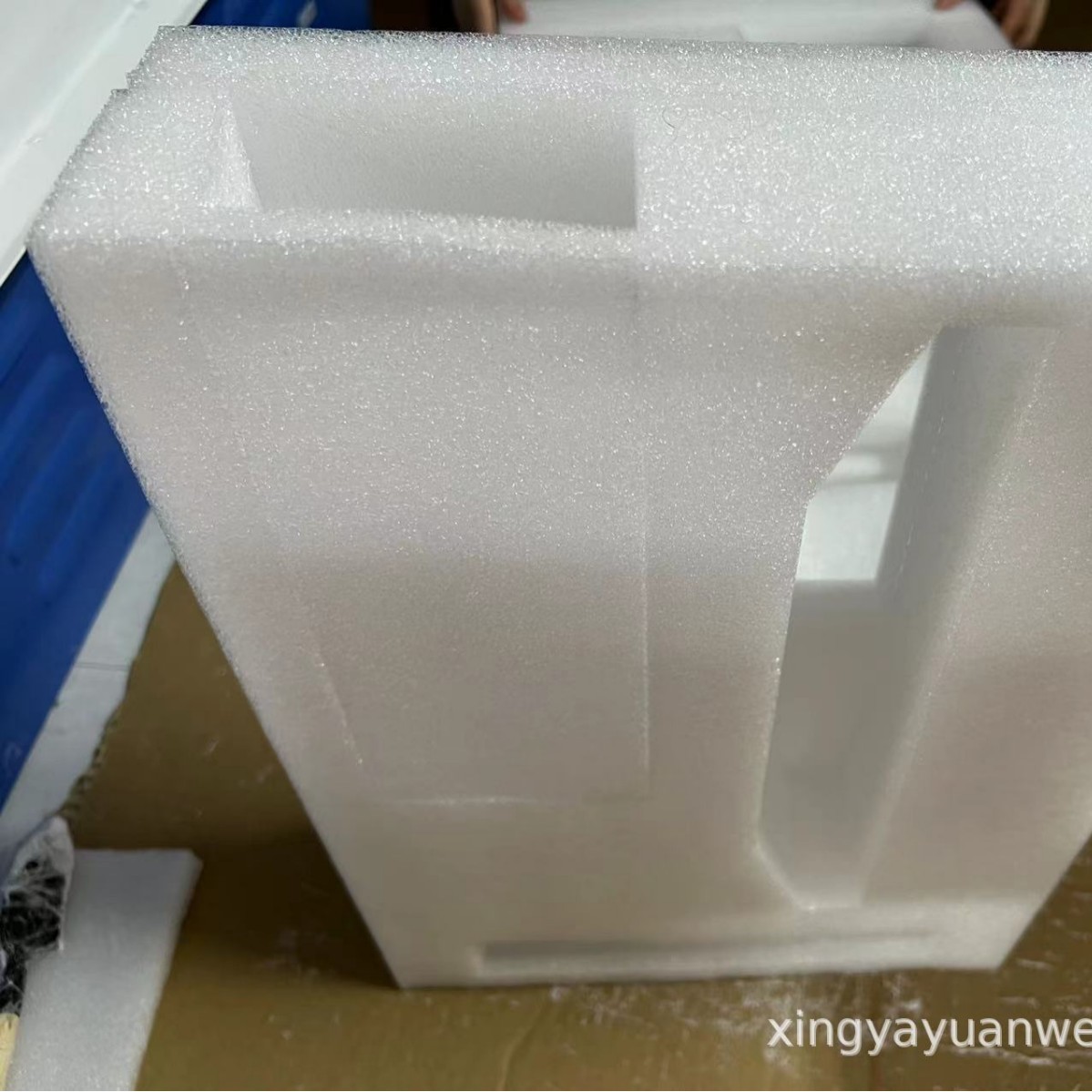 电器底座胶垫生产防火防静电eva泡棉EVA脚垫黑色圆形单面背胶垫片