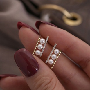 Micro Diamond Design Natural Freshwater Pearl Ear Stud Trendy Light Luxury Balance Wood Ear Earrings Elegant Simple Earrings