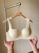 ���I����Ů���ֱ�С�ؾ۔n���������@��o�Ȧ����֮һ����������