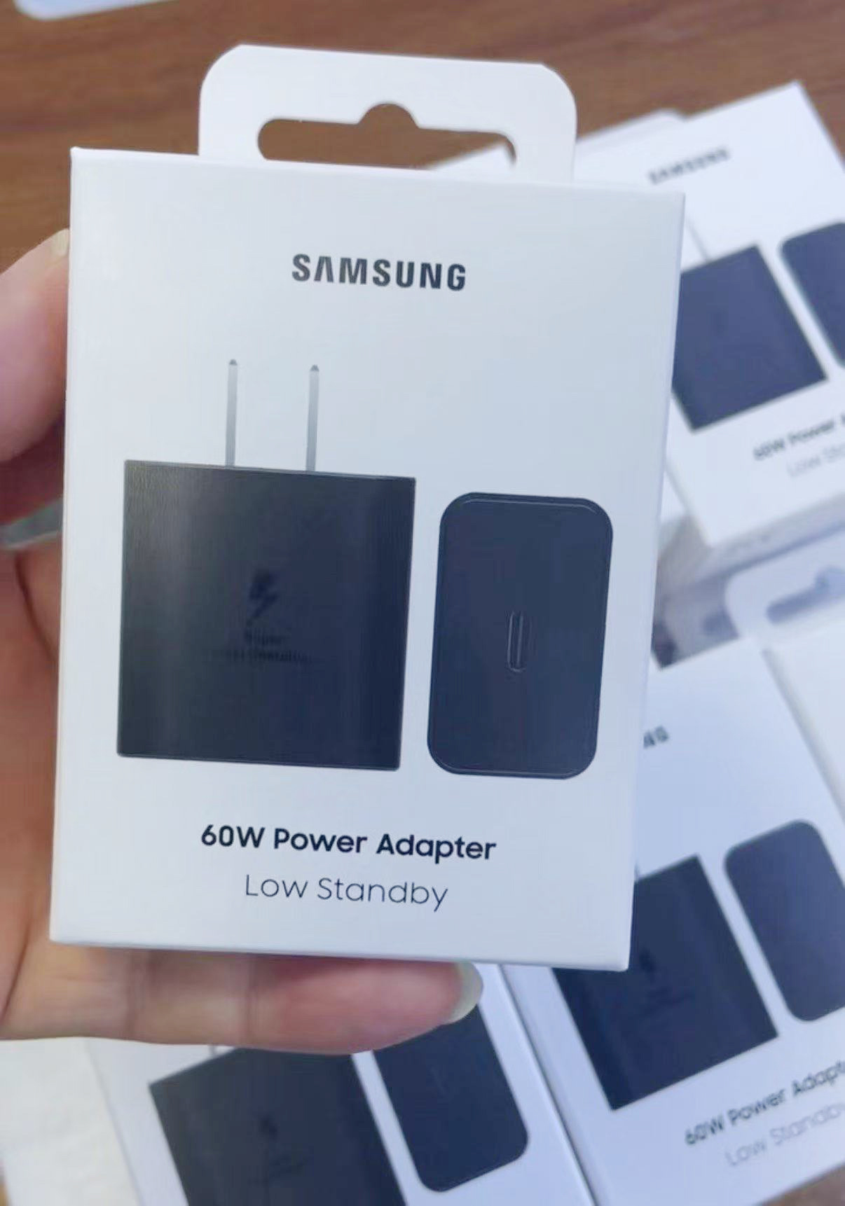 Cargador Rápido para Celular EP-T6010 60W de ABS, Carga Rápida, Puerto USB-C, para Teléfonos Celulares y Tabletas