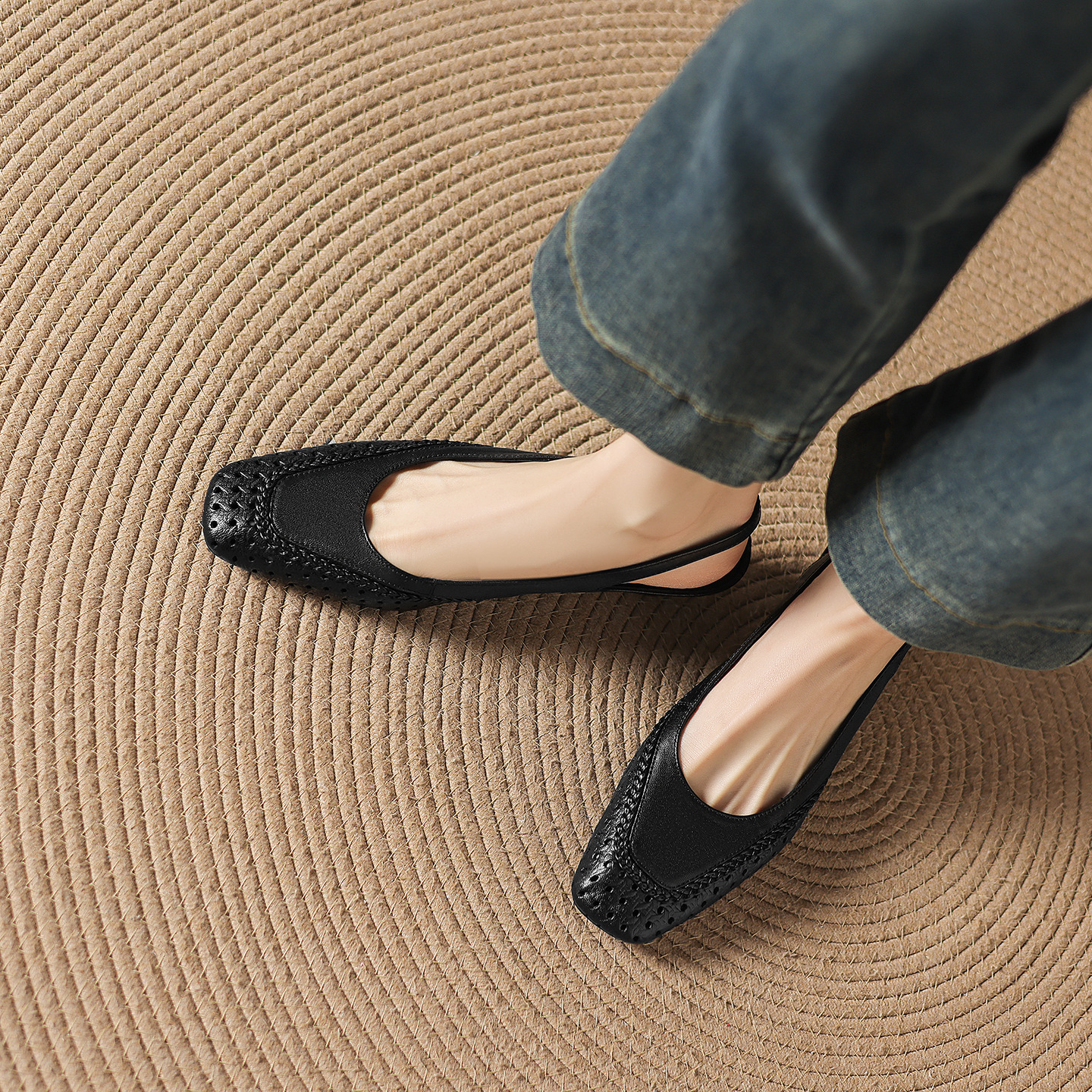 Sandal nữ gót thấp 3.5cm da cừu dệt mũi vuông kiểu Pháp quai một dây — đen