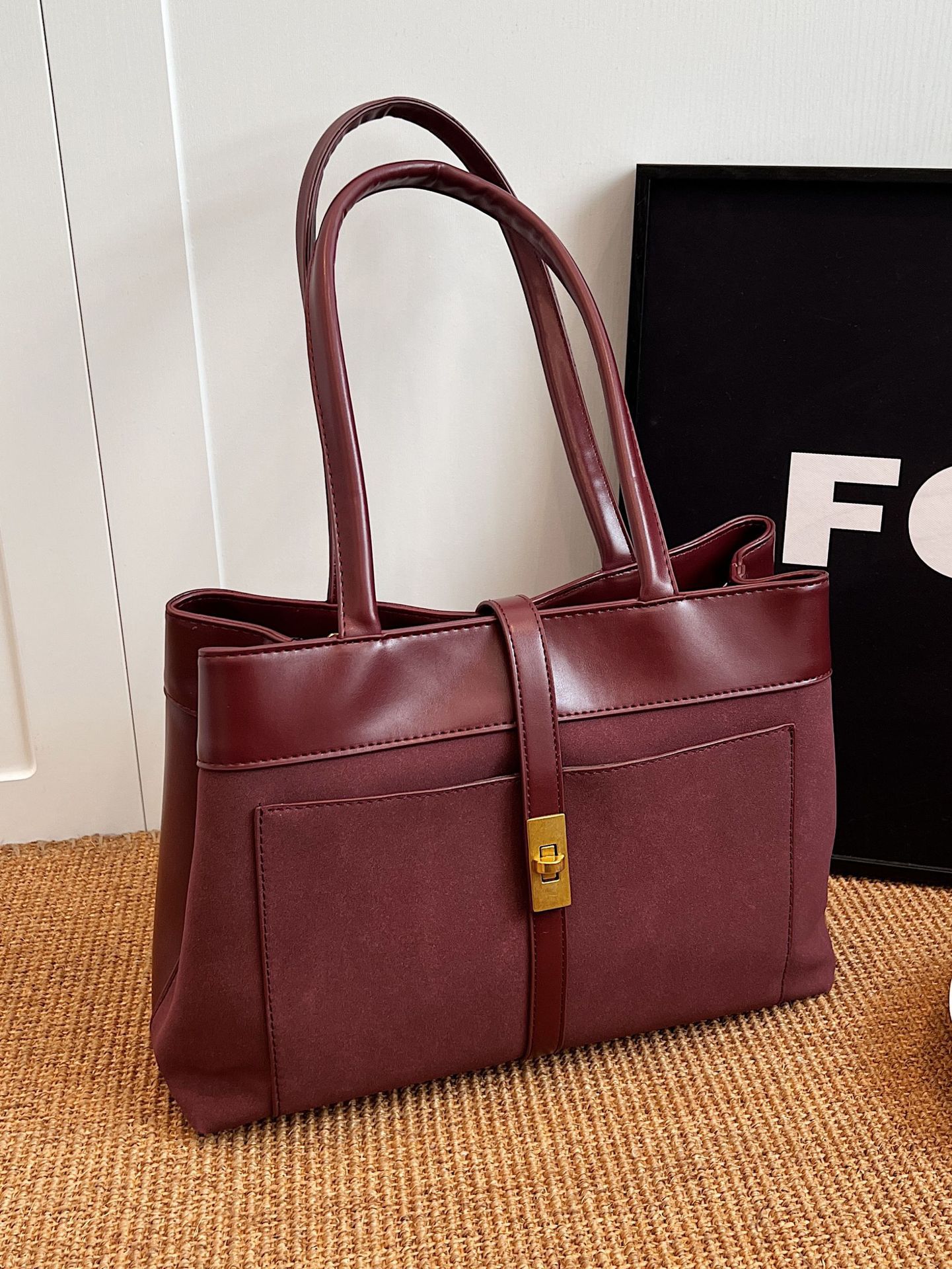 Diseño de nicho de cercanías de gran capacidad y ocio, con una textura Pu simple y de moda, bolso de cubo portátil de un hombro